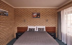 Coastal Comfort Motel